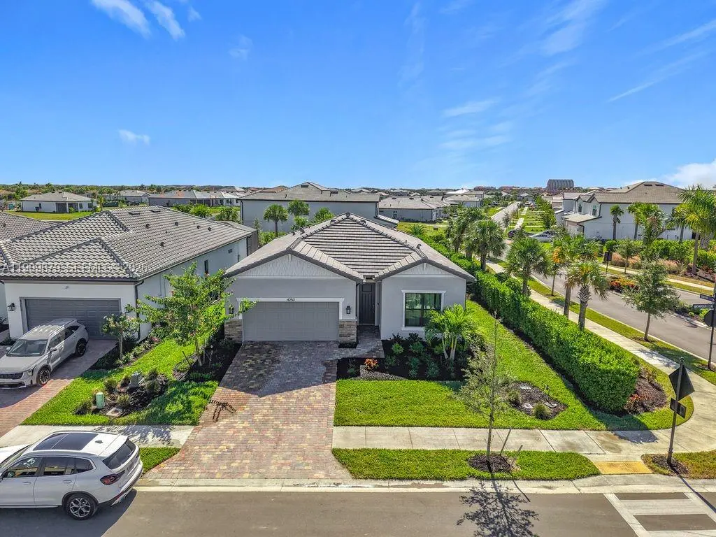 Photo of Listing #A11909879