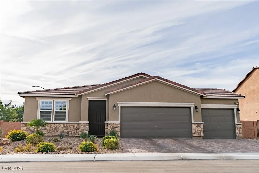 Photo of Listing #2734311