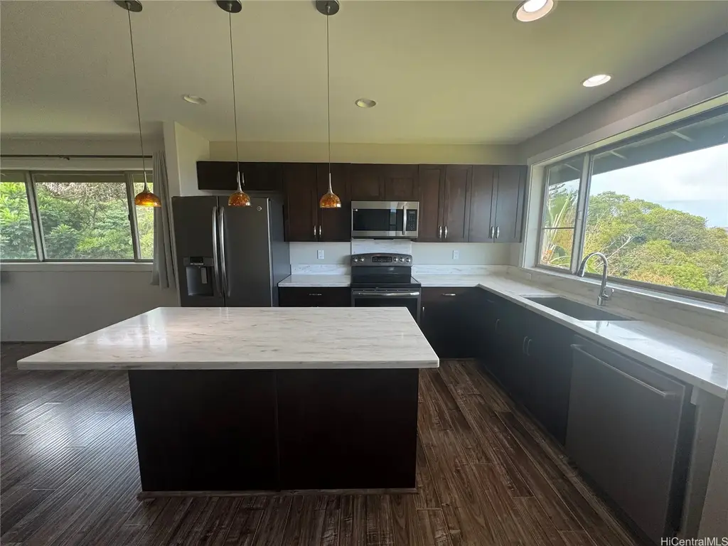 42-101 Aleka Place, Kailua