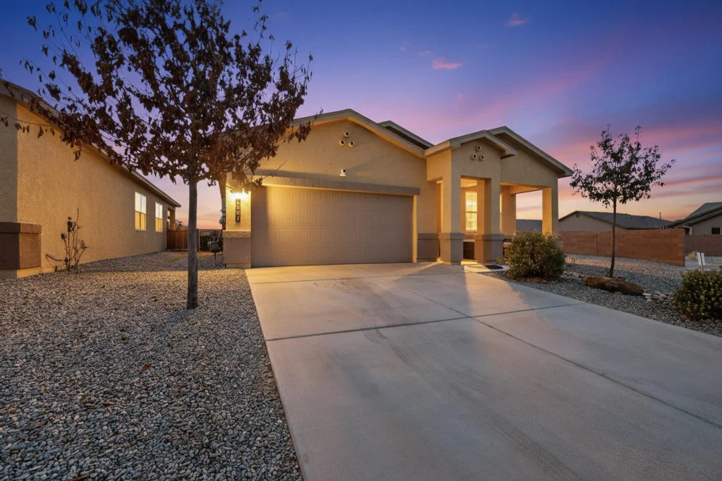 1802 Goldenflare Loop Ne, Rio Rancho