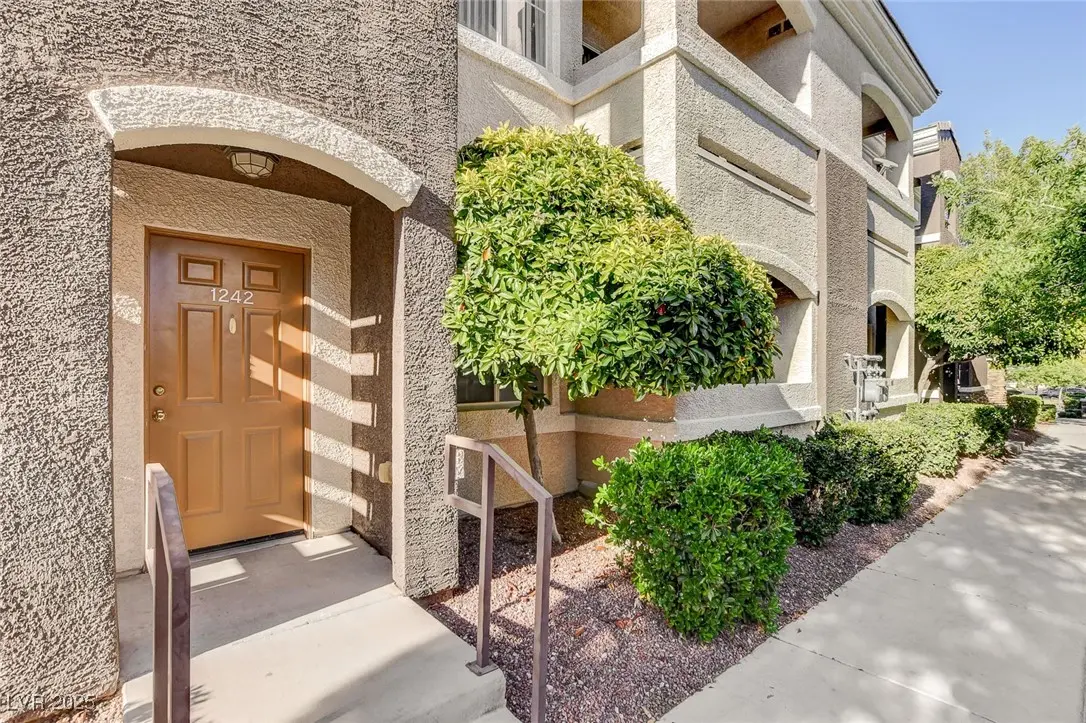 Photo of Listing #2735330