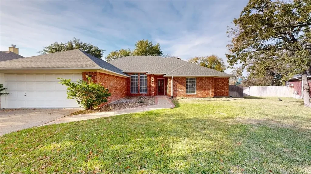 1803 Fernhaven Circle, College Station