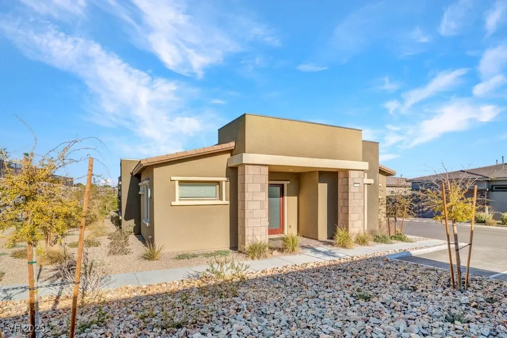 Photo of Listing #2735459