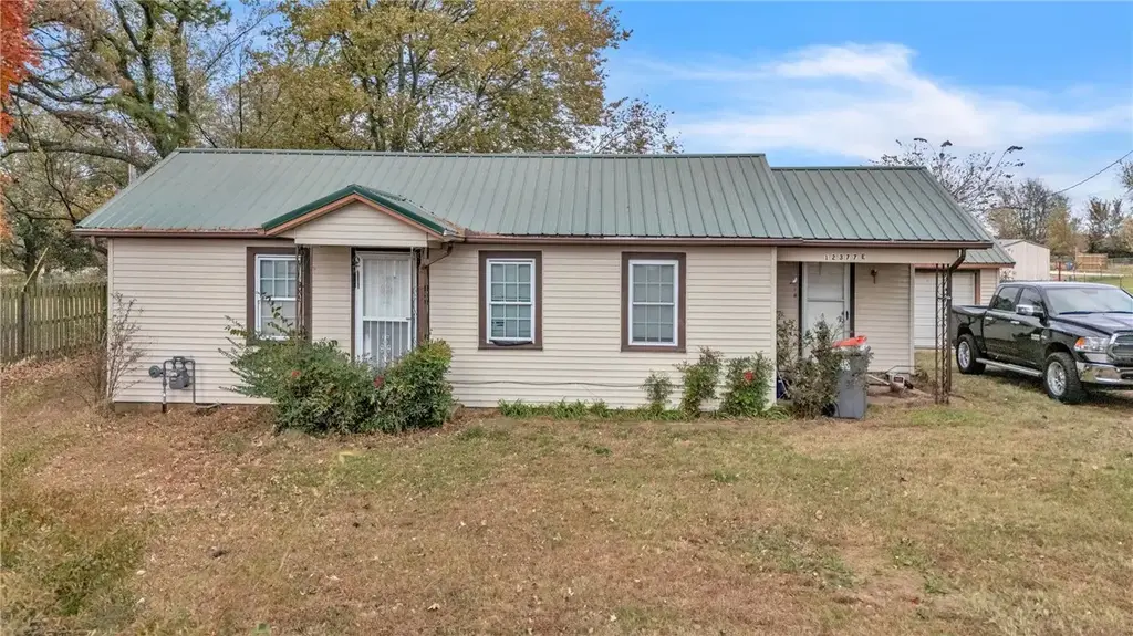 12377 E Sugar Hill Road, Lincoln