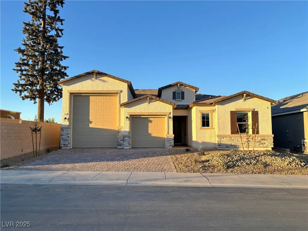 Photo of Listing #2735208