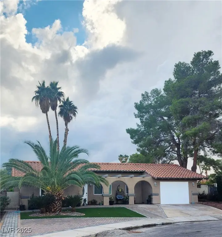 Photo of Listing #2735468