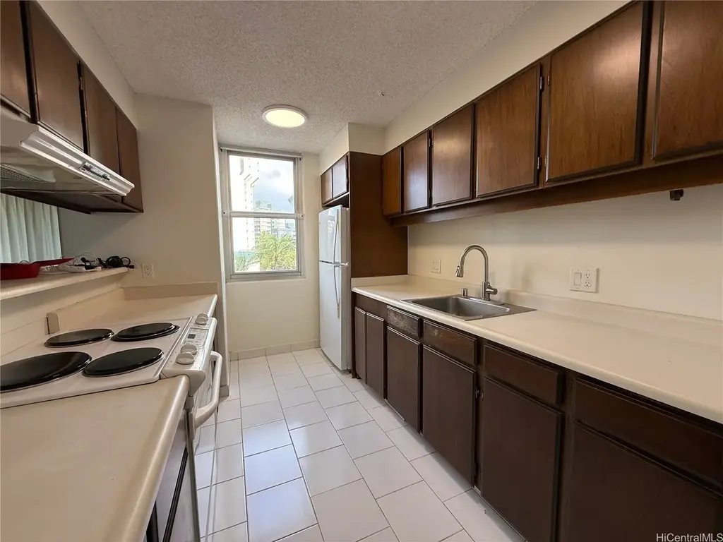 2600 Pualani Way # 605, Honolulu