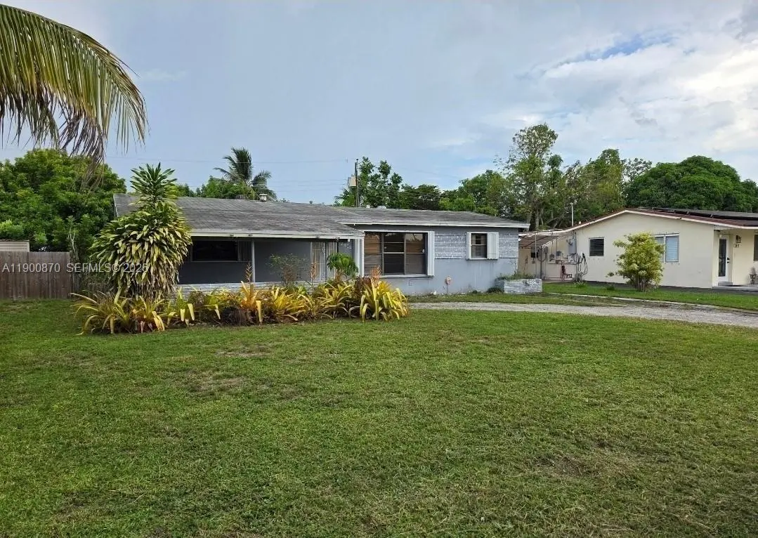 Photo of Listing #A11900870