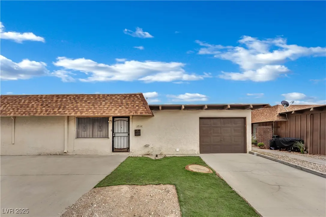 Photo of Listing #2735668