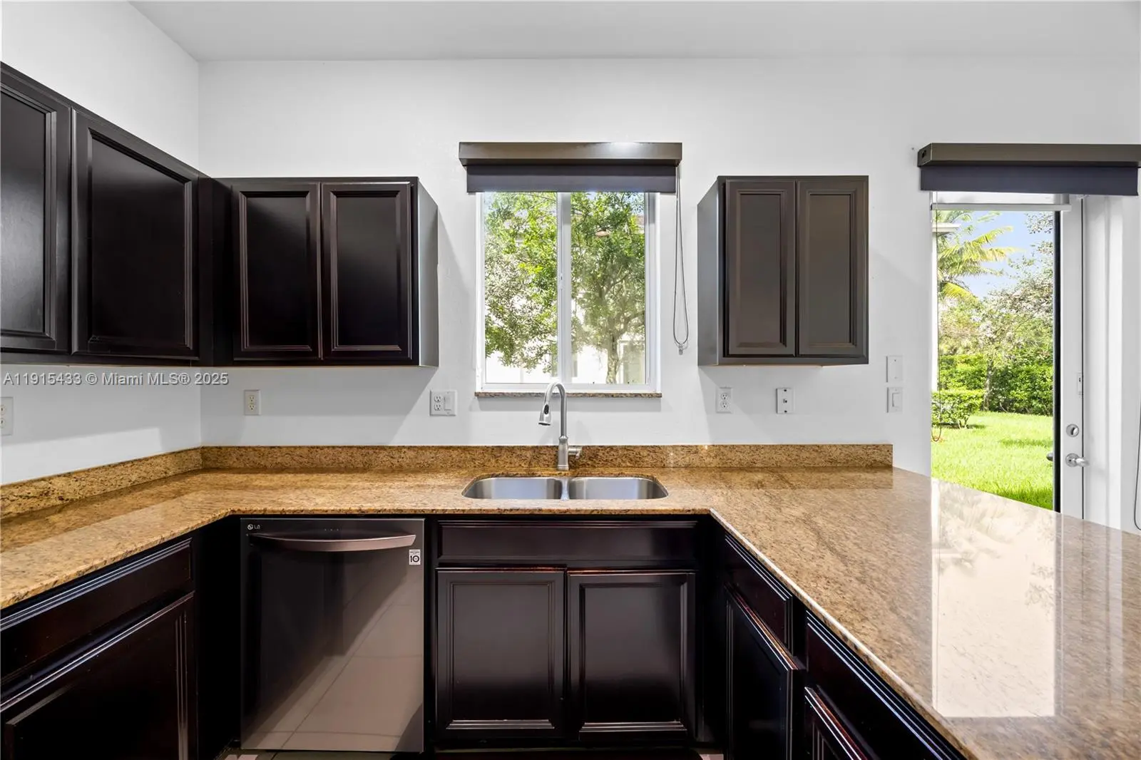 Photo of Listing #A11915433