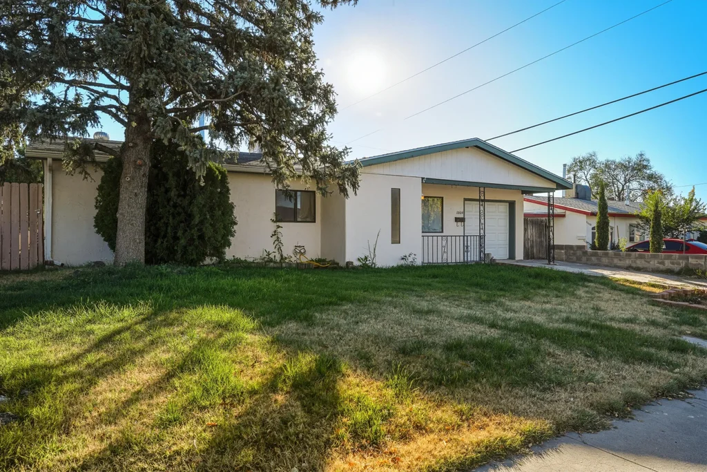 11604 Ralph Avenue Ne, Albuquerque