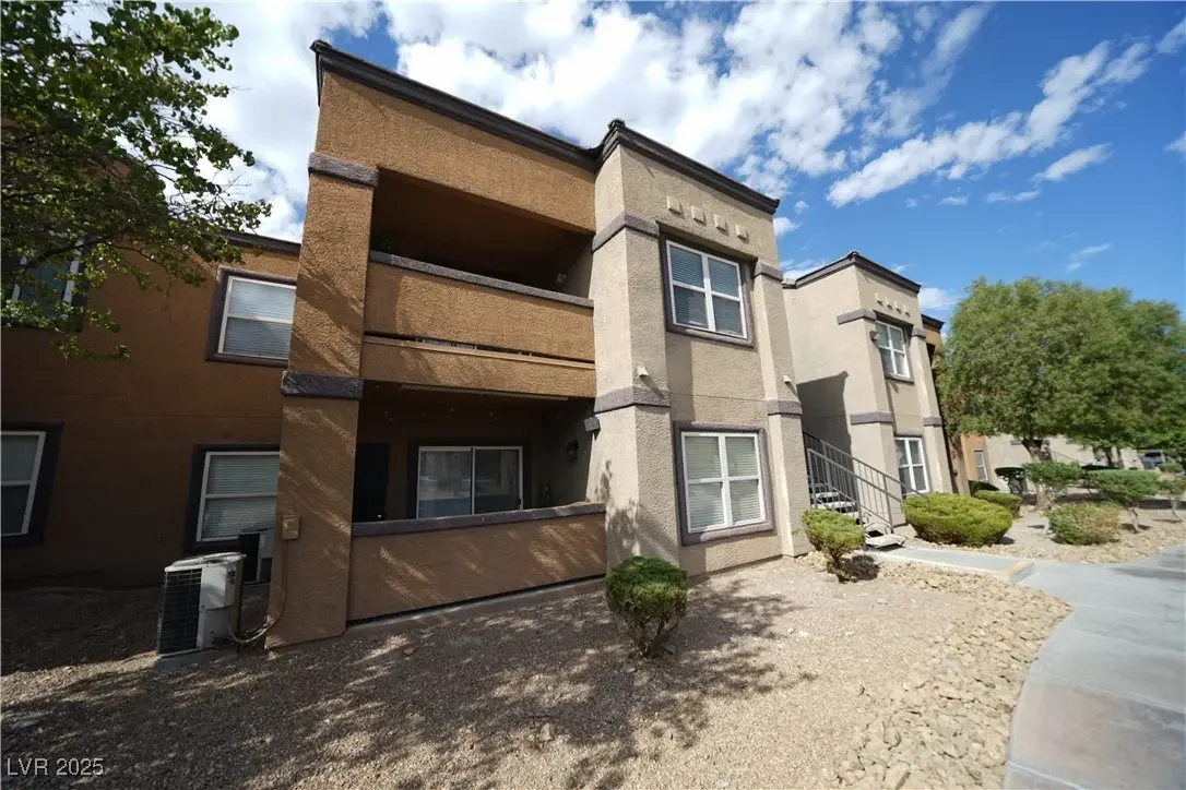 Photo of Listing #2735434