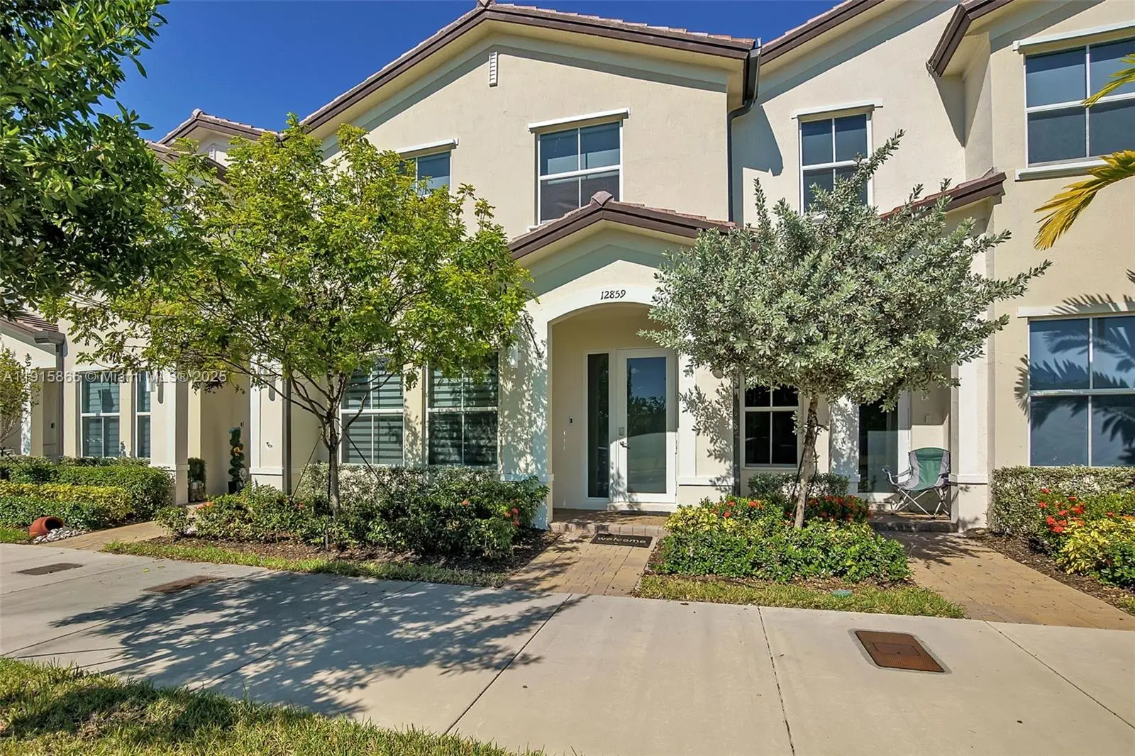 Photo of Listing #A11915866