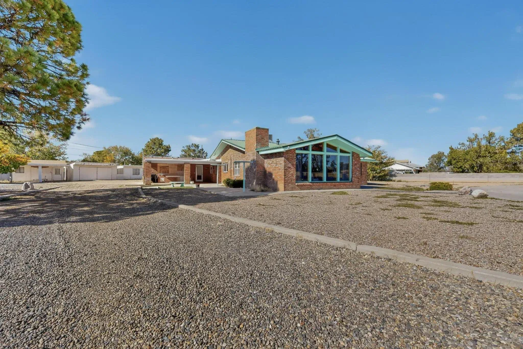 N/A, Rio Communities