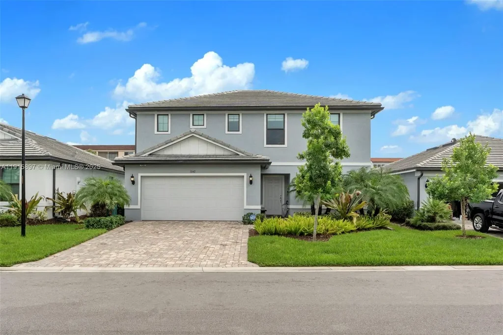 3142 Poinciana St, Lauderdale Lakes