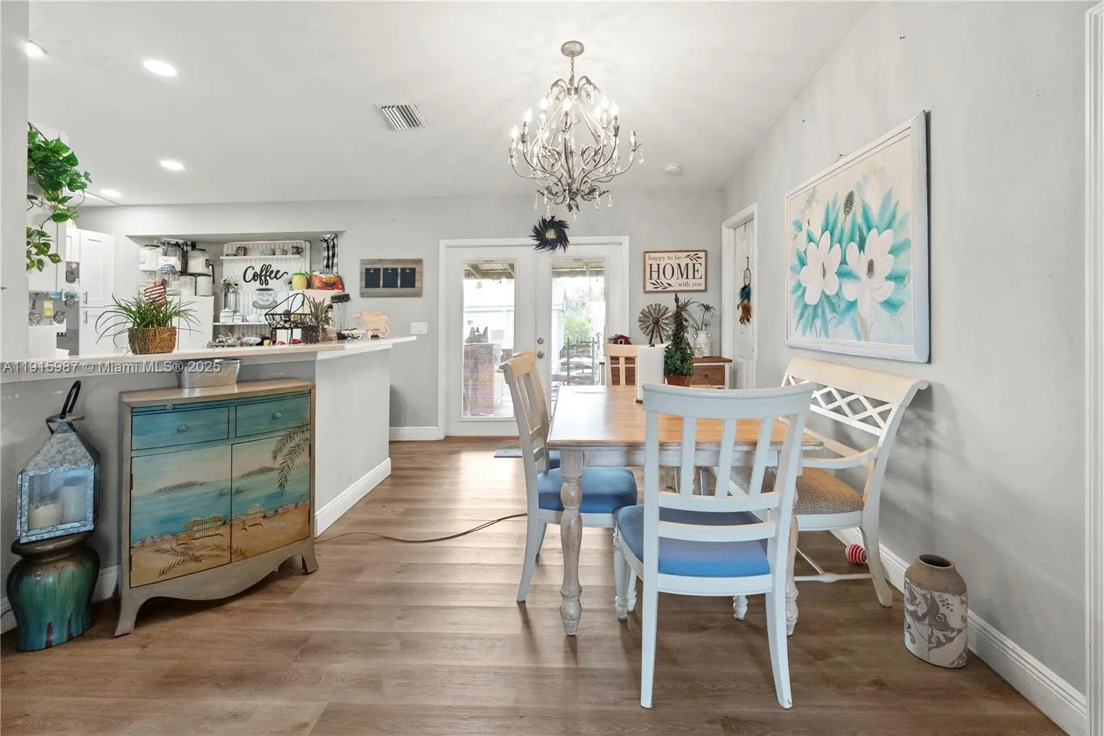 Photo of Listing #A11915987