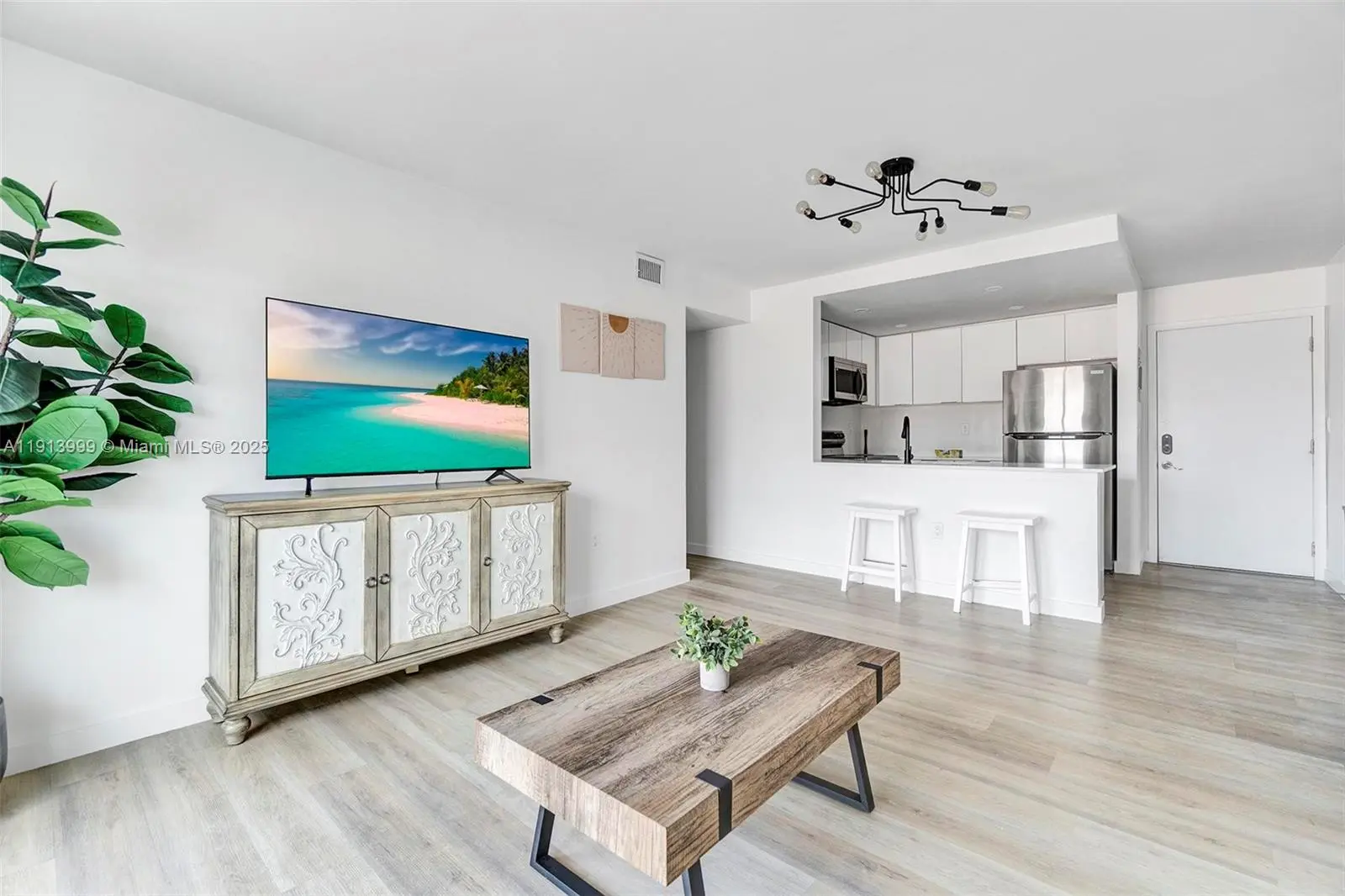 Photo of Listing #A11913999