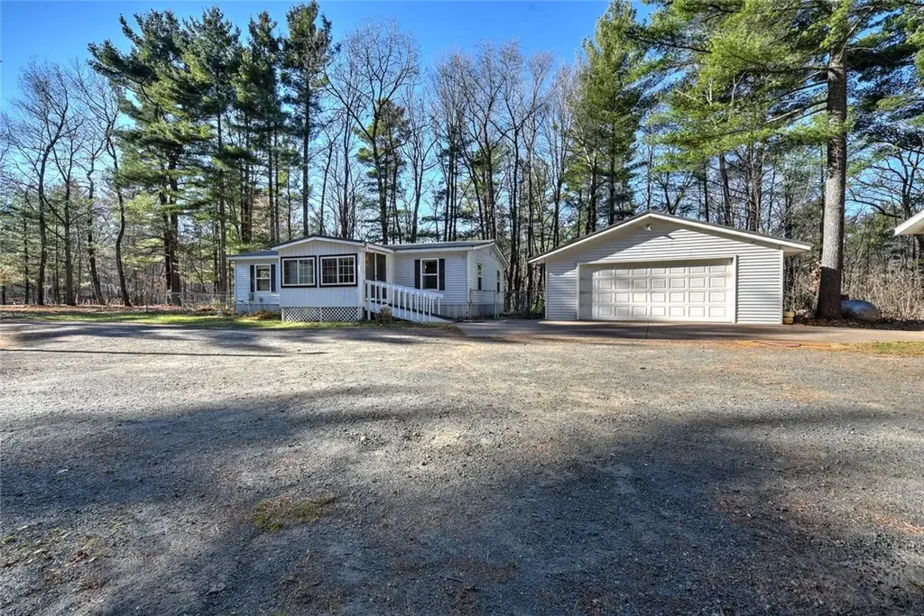 7016 County Road B, Siren