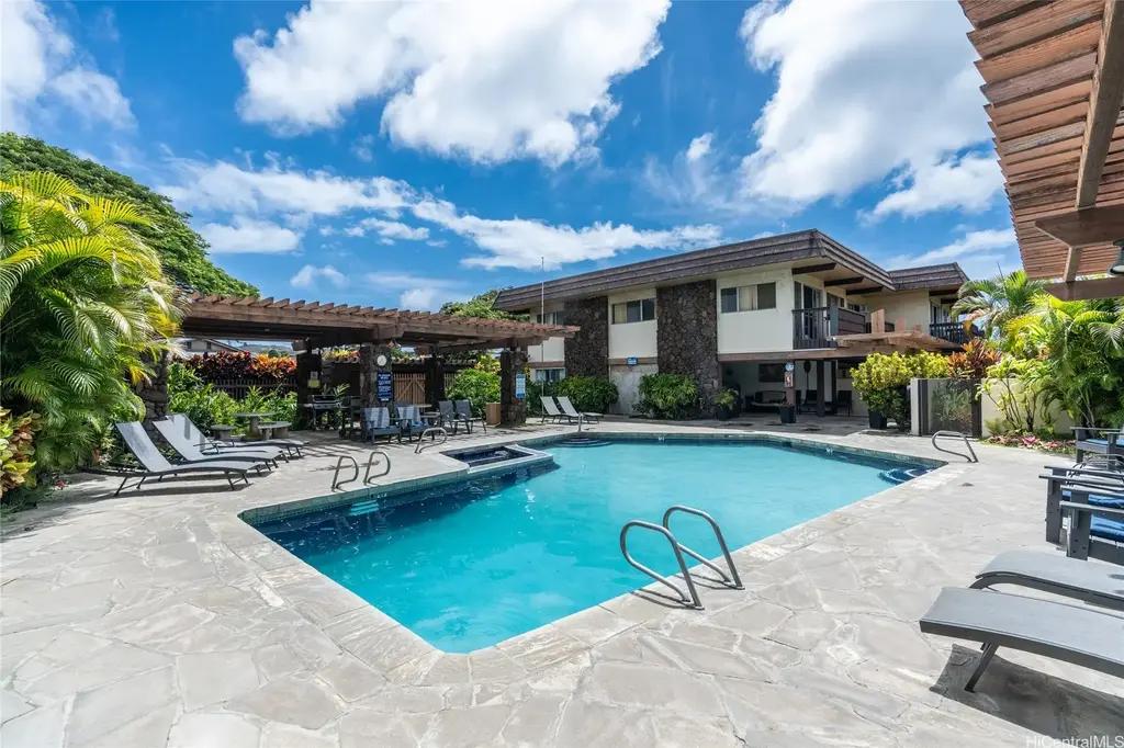 444 Lunalilo Home Road # 506, Honolulu