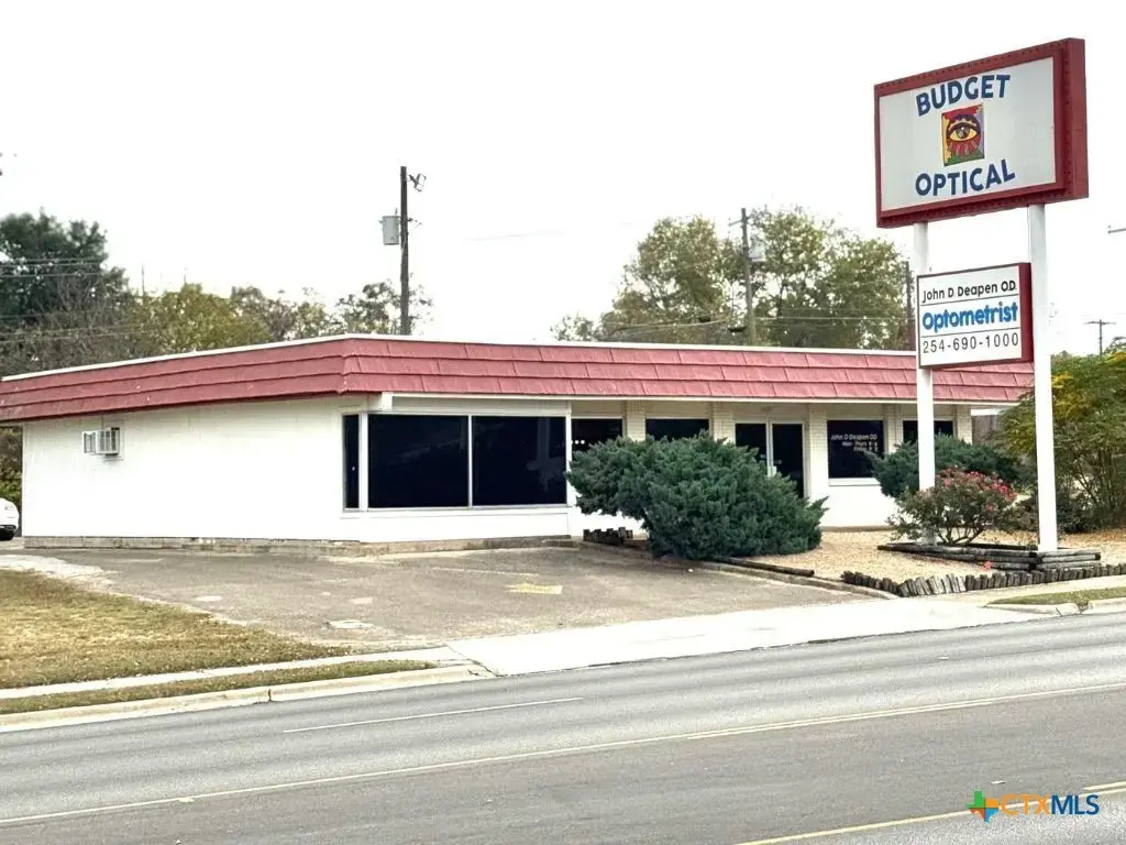 1104-1106 S W S Young Drive, Killeen