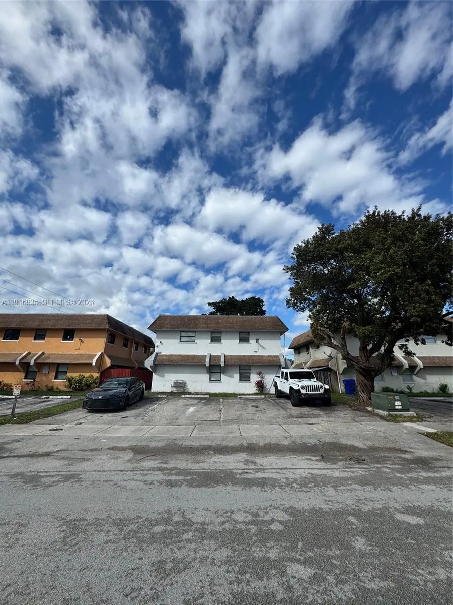 Photo of Listing #A11916935