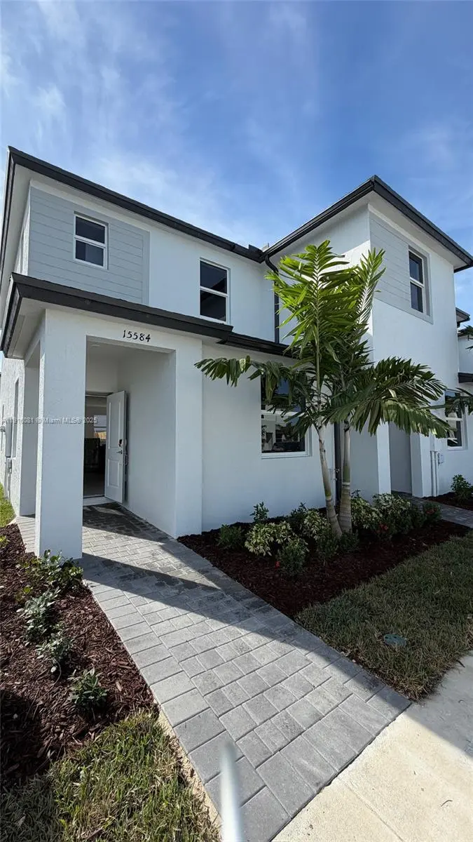 Photo of Listing #A11916081