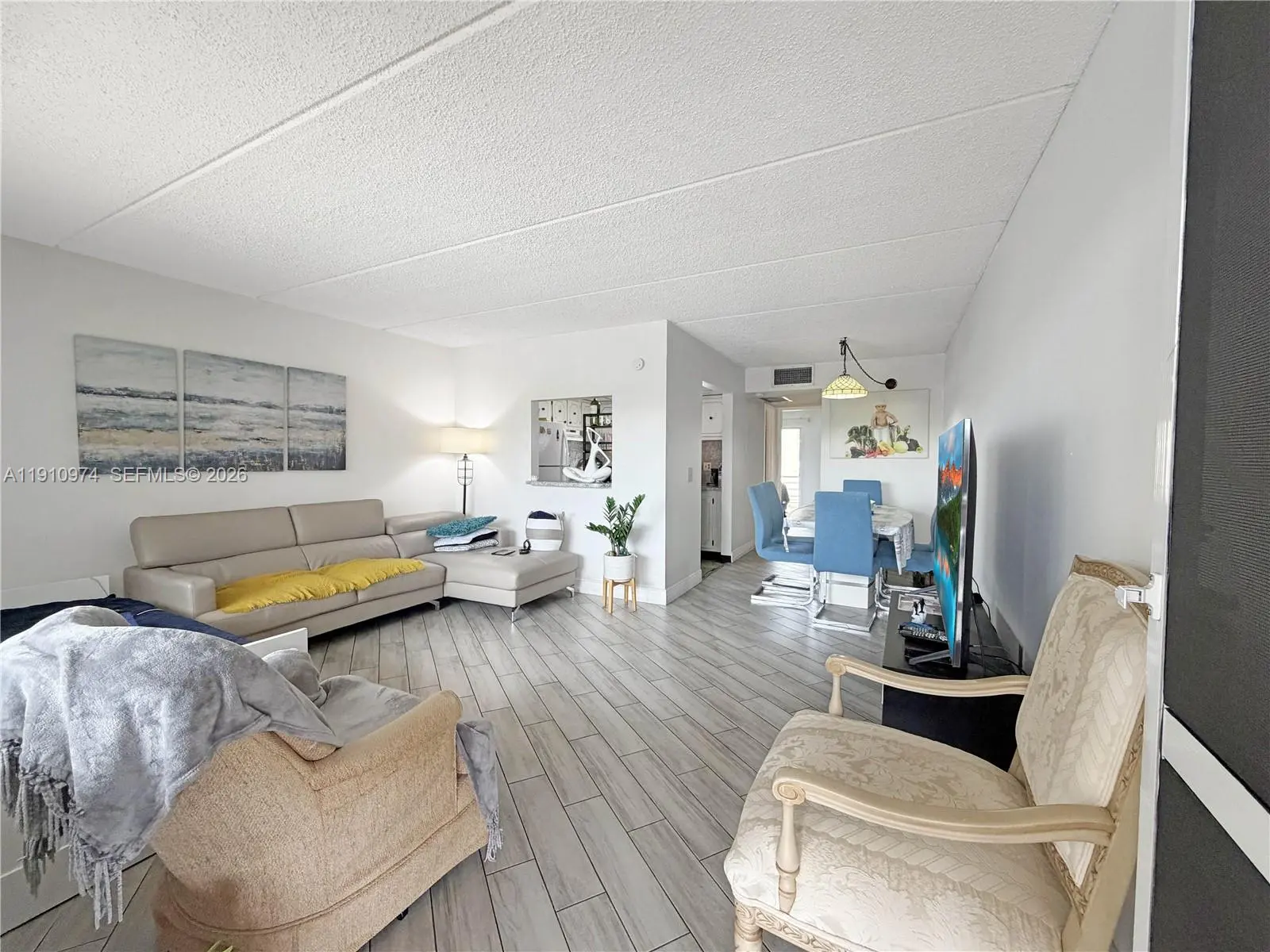 Photo of Listing #A11910974