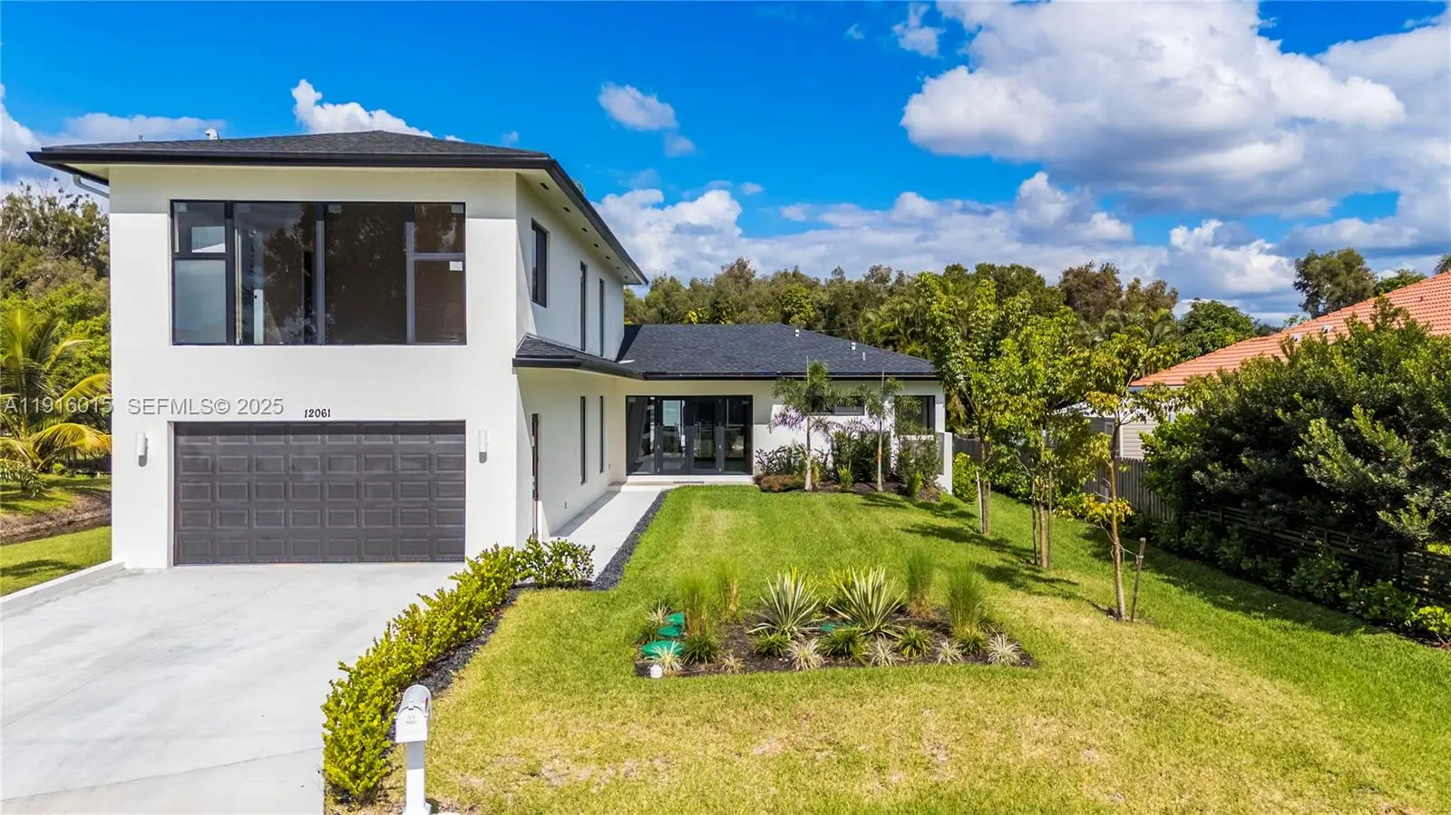 Photo of Listing #A11916015