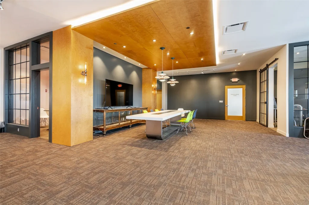 27556 East I-25 Frontage Road, Santa Fe