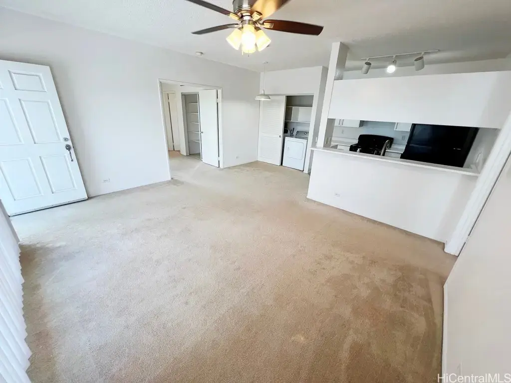 94-1265 Lumikula Street # 1u, Waipahu