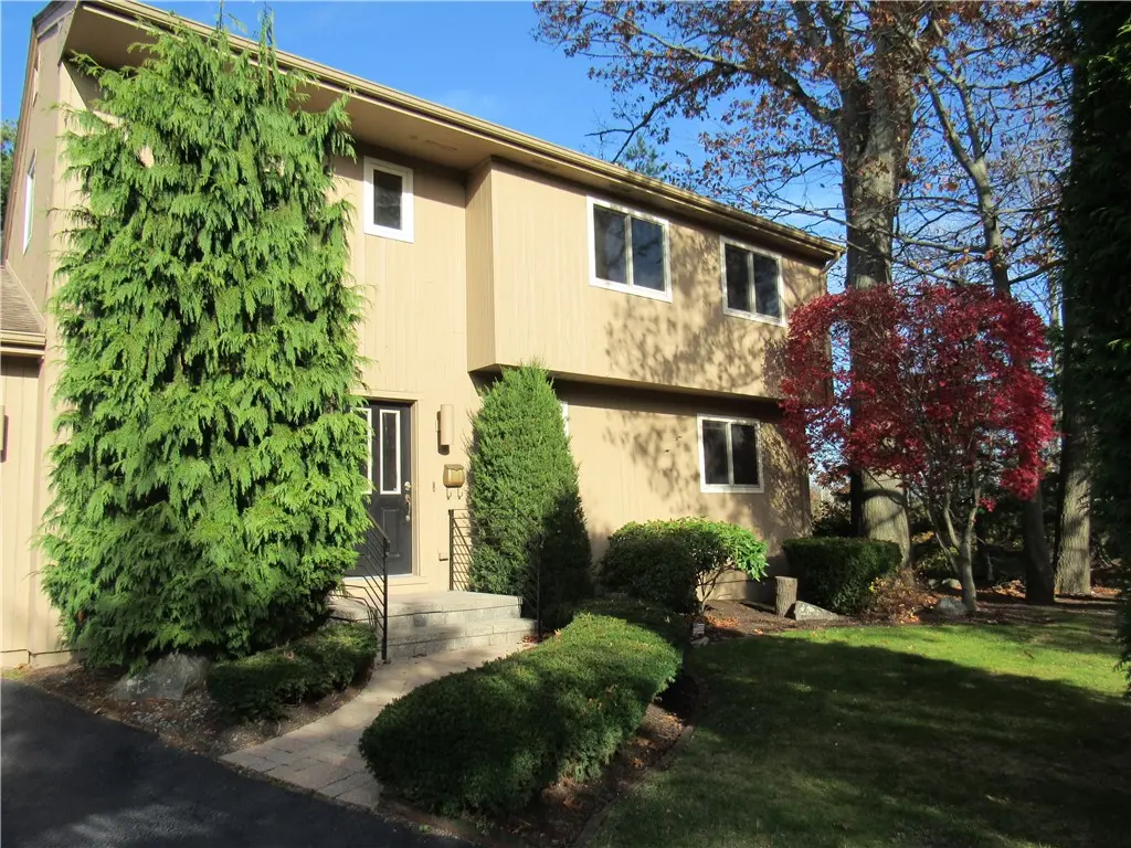 93 Elena St, Cranston