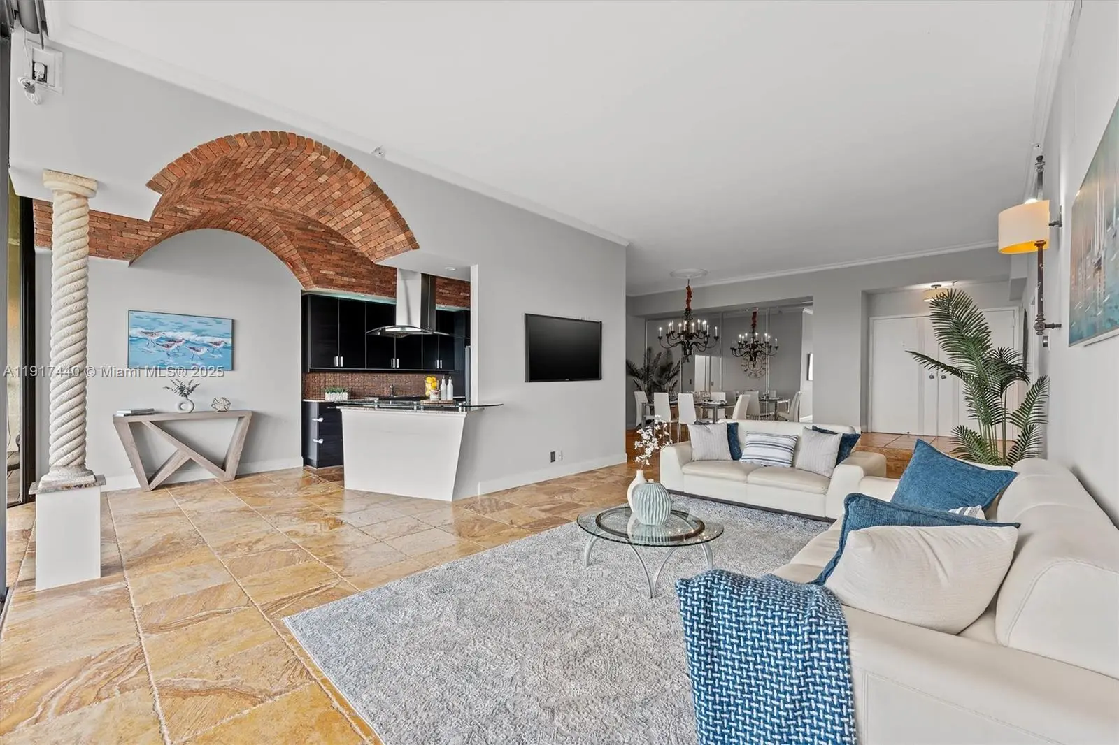 Photo of Listing #A11917440