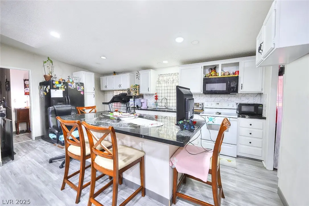 Photo of Listing #2735614