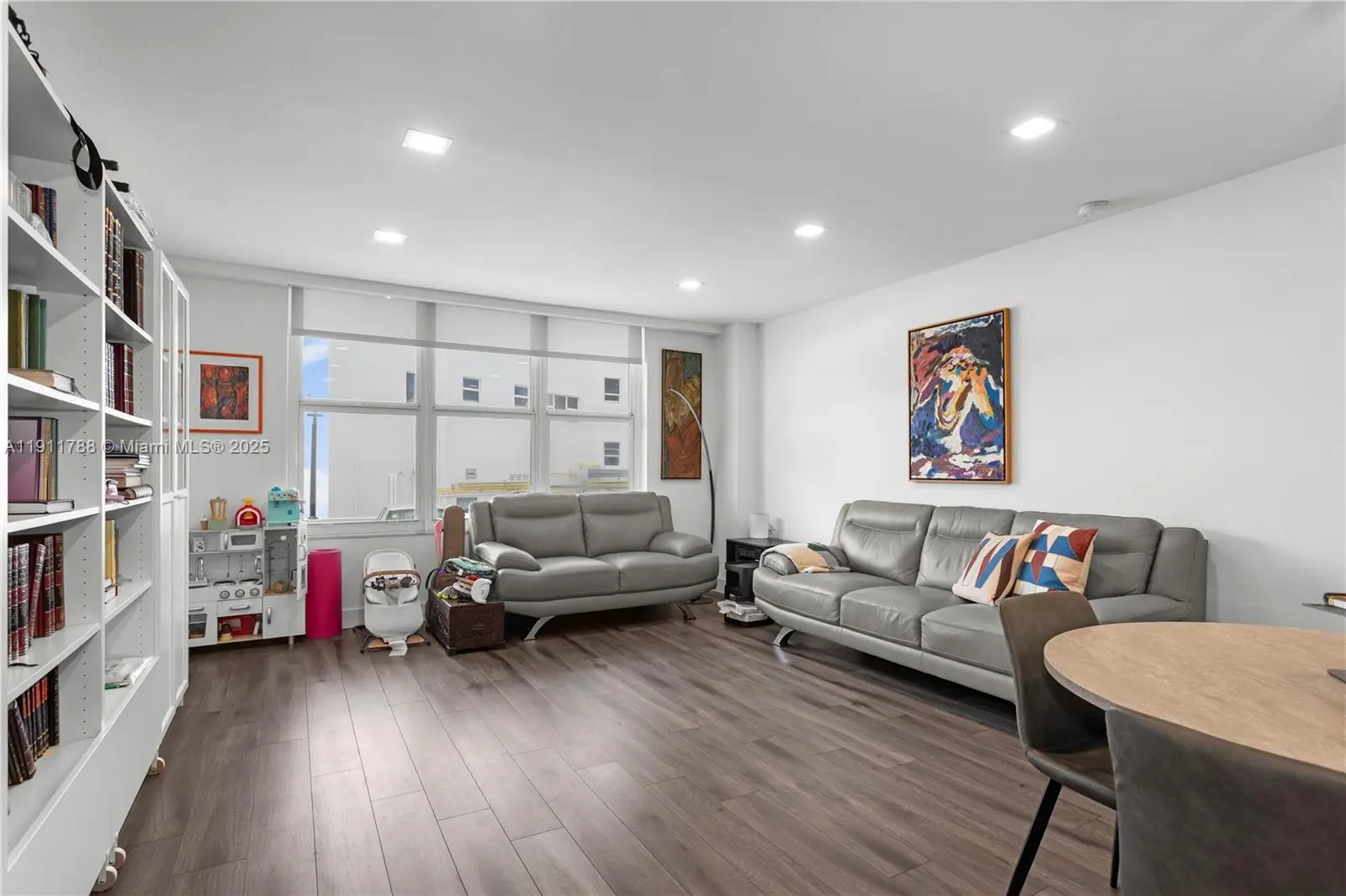 Photo of Listing #A11911788