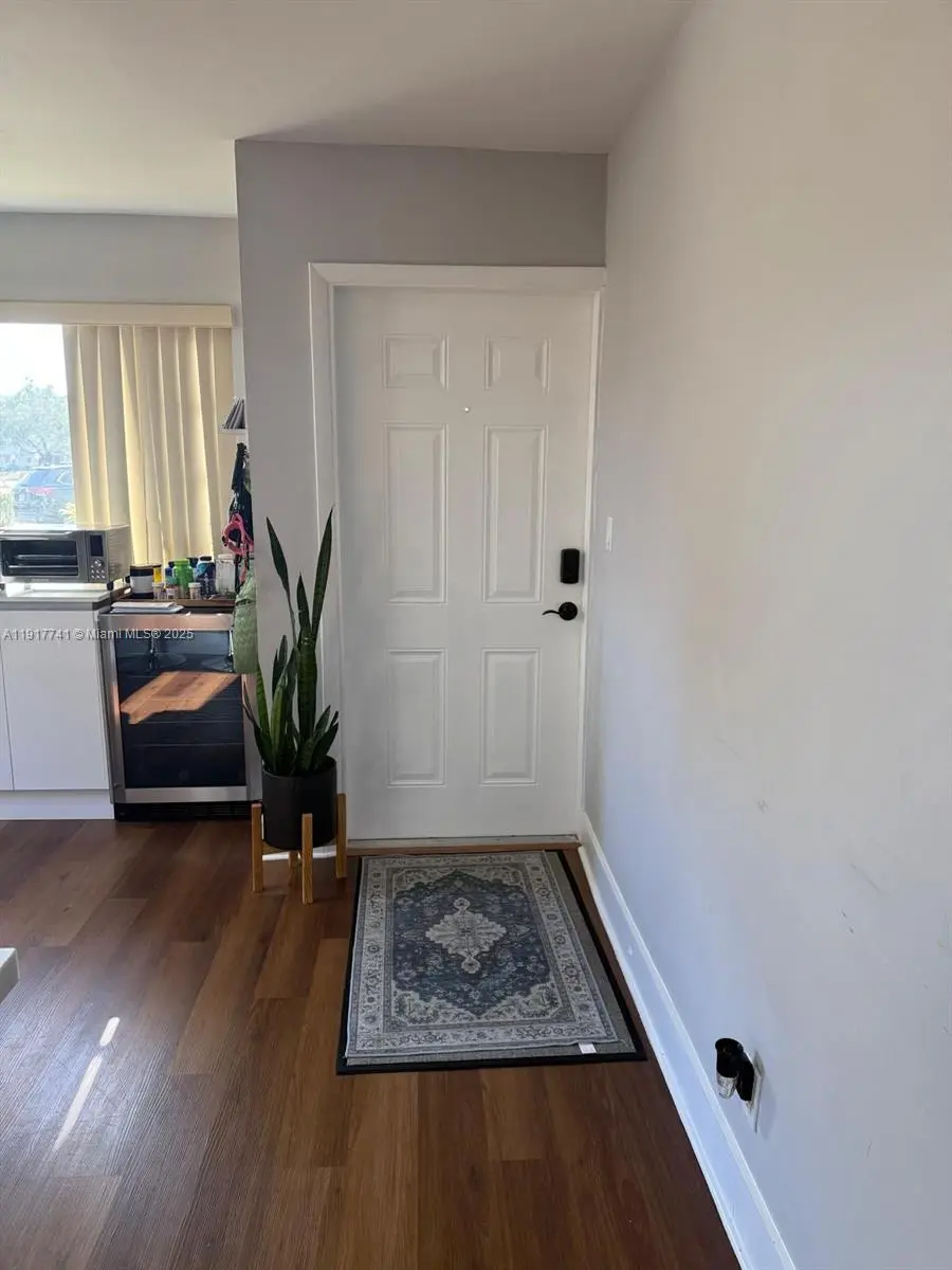 Photo of Listing #A11917741