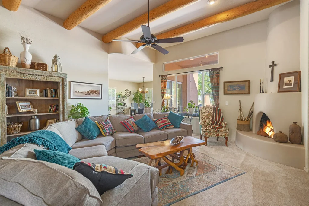 7 Westwind, Santa Fe