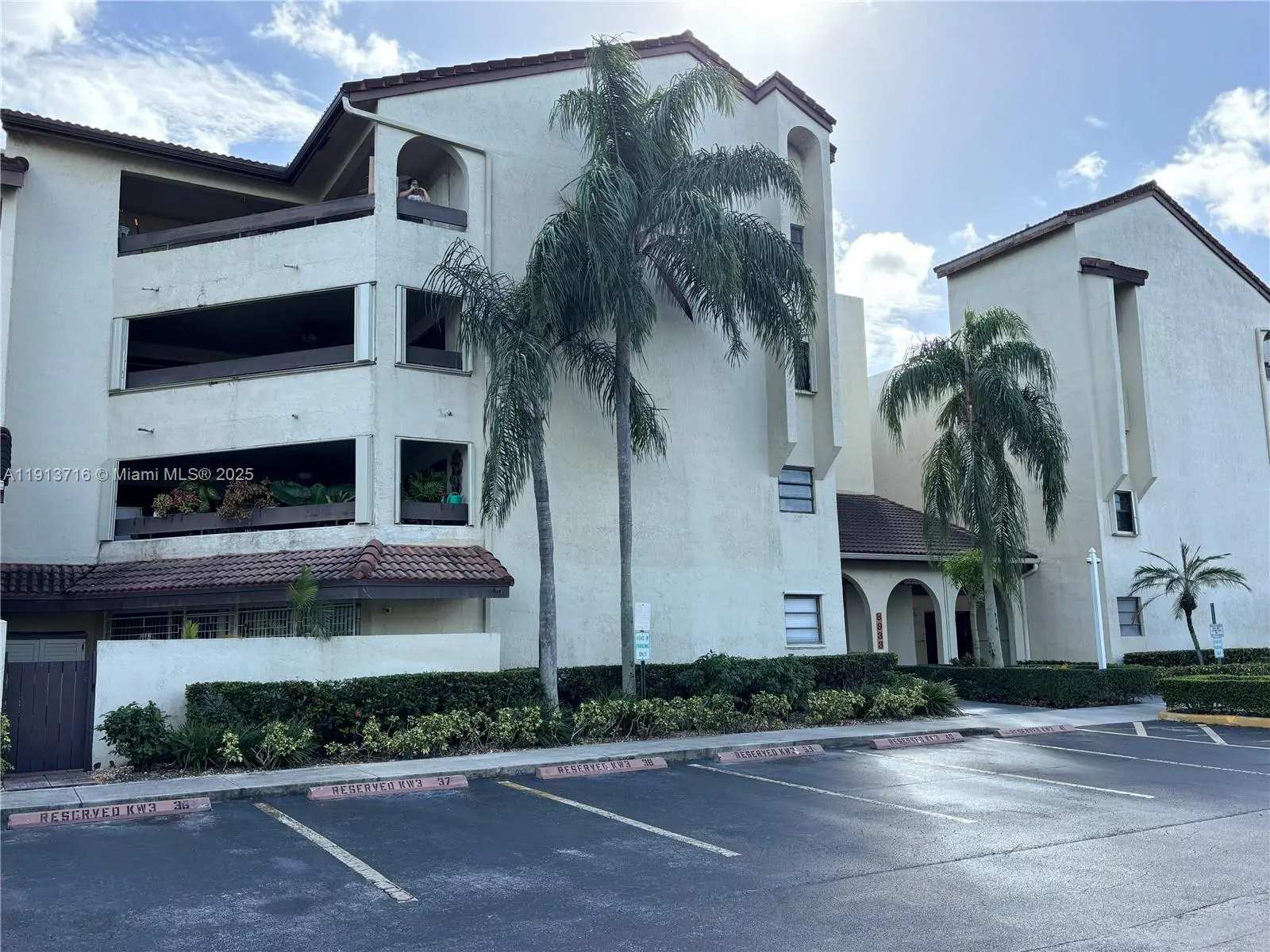 Photo of Listing #A11913716