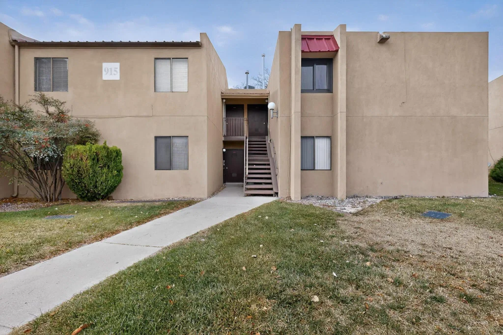 915 Country Club Drive Se Apt H, Rio Rancho