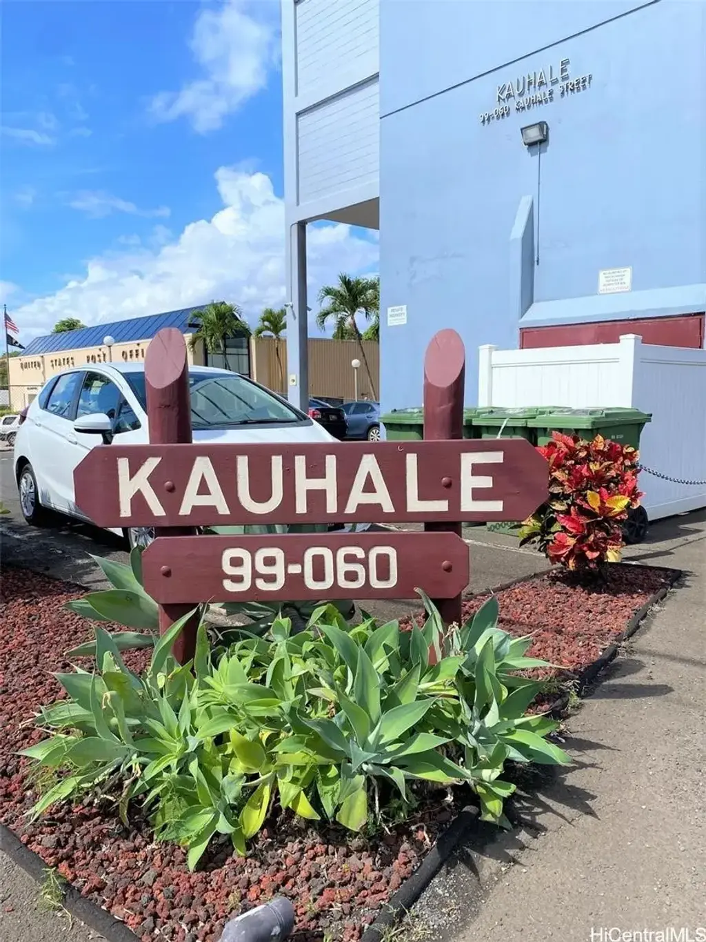 99-70 Kauhale Street # 606, Aiea