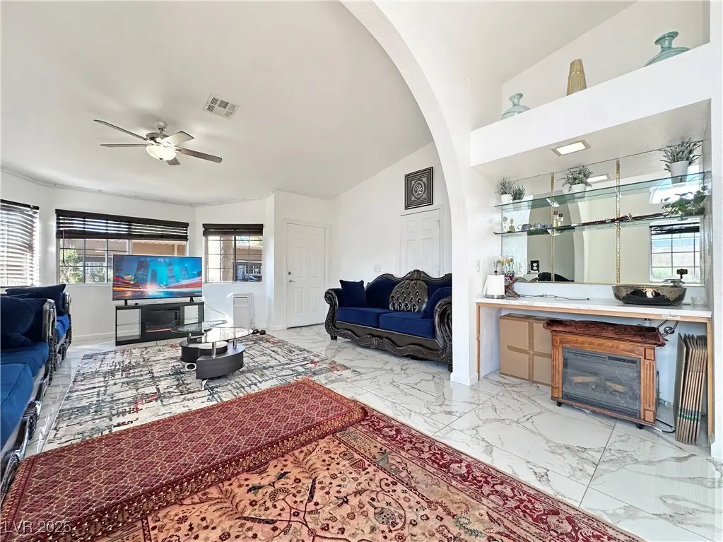 Photo of Listing #2736702