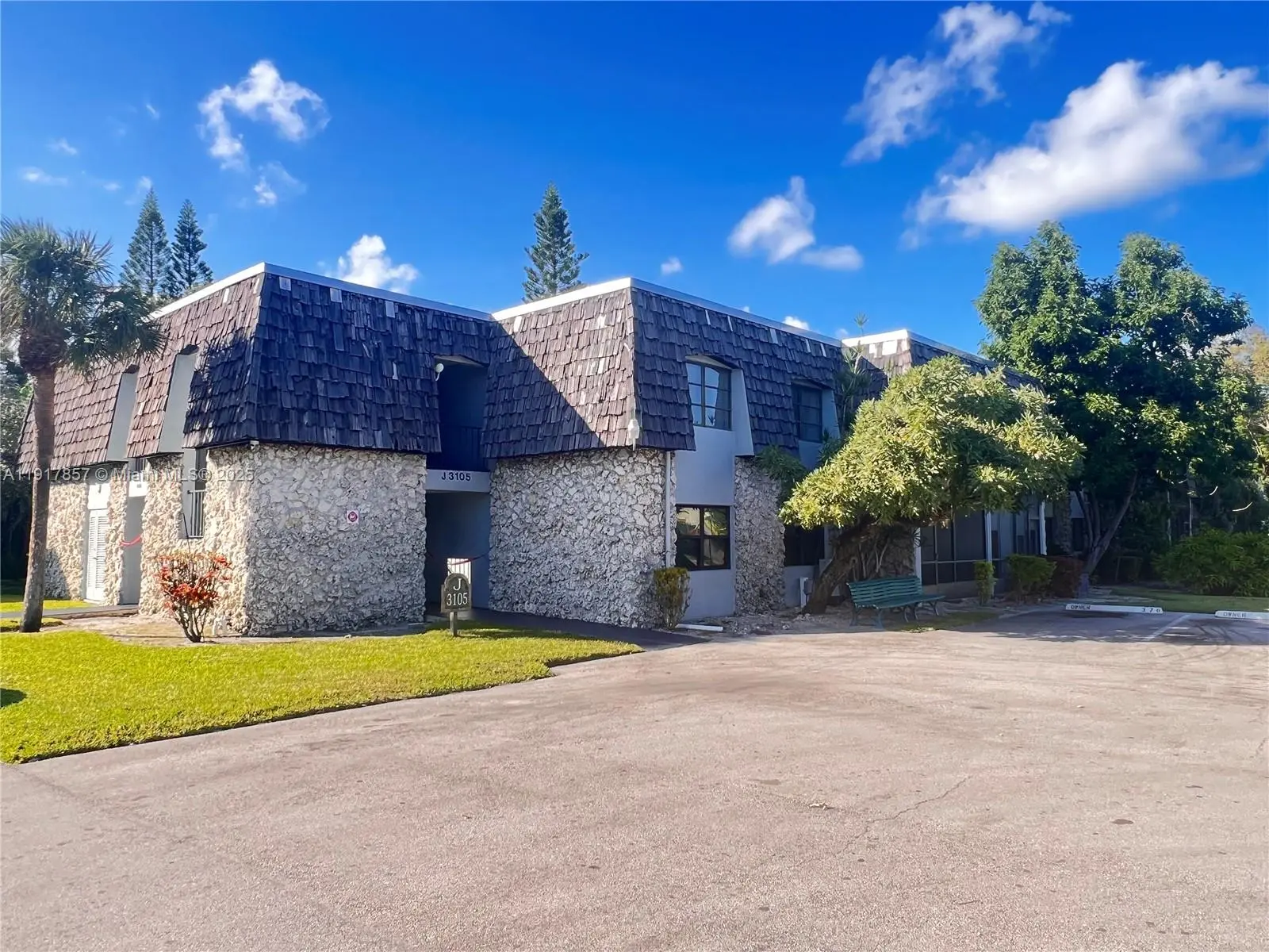 Photo of Listing #A11917857