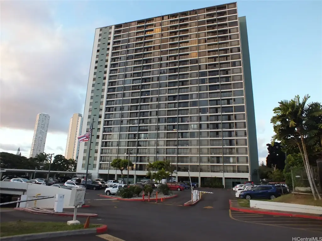 98-402 Koauka Loop # 2516, Aiea
