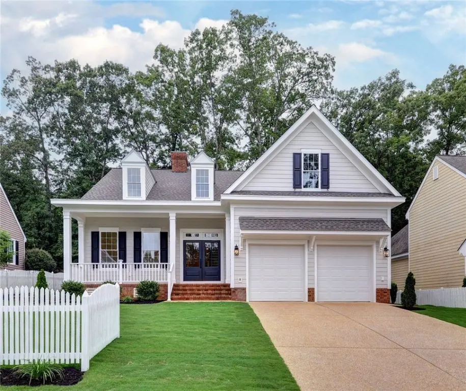 113 Royal Worlington, Williamsburg