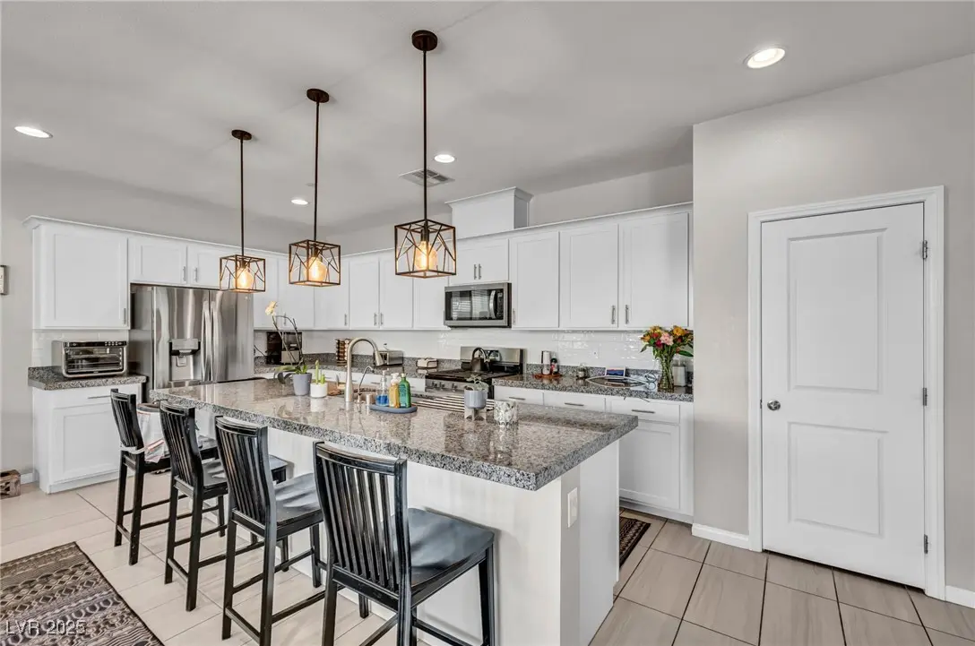 Photo of Listing #2726858