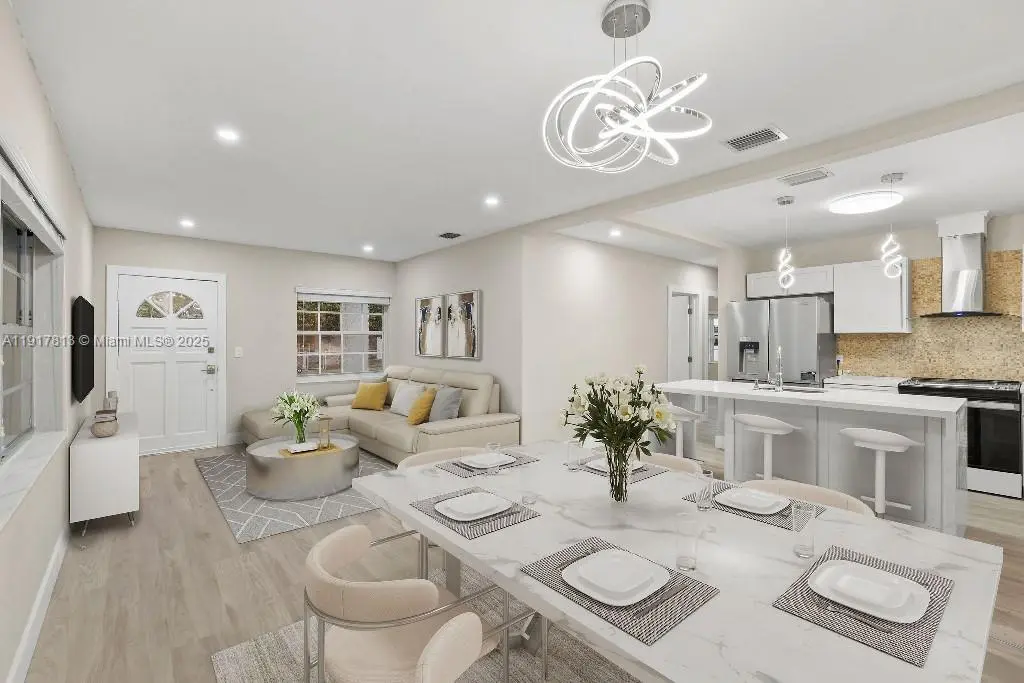 Photo of Listing #A11917813