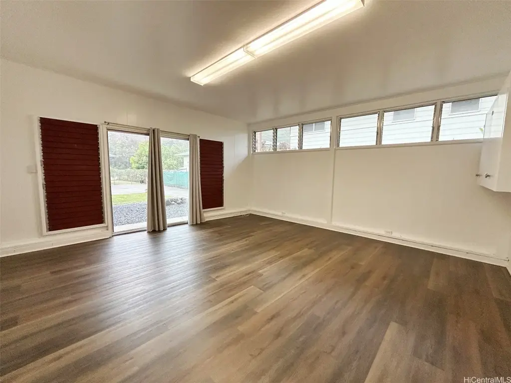 98-356 Ponohale Street, Aiea