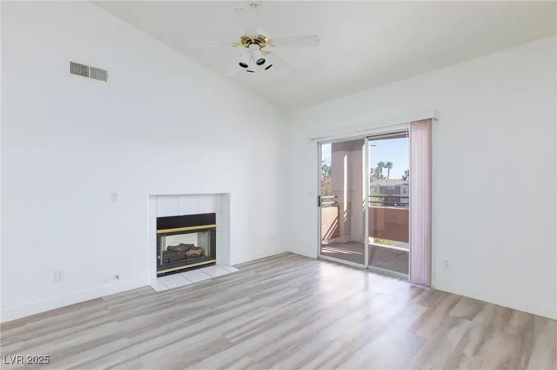 Photo of Listing #2736973