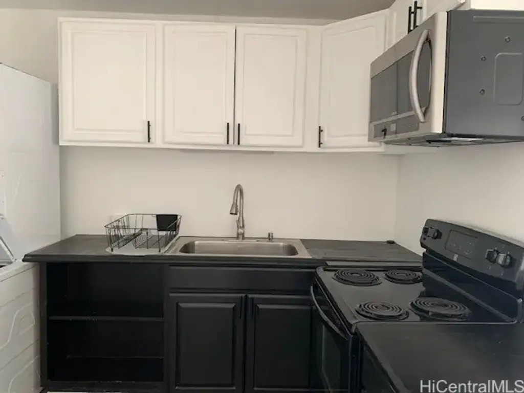 95-2031 Waikalani Place # D504, Mililani
