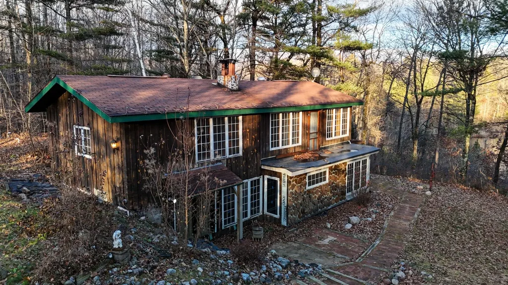 1424 Old Prairie Rd, Lac du Flambeau