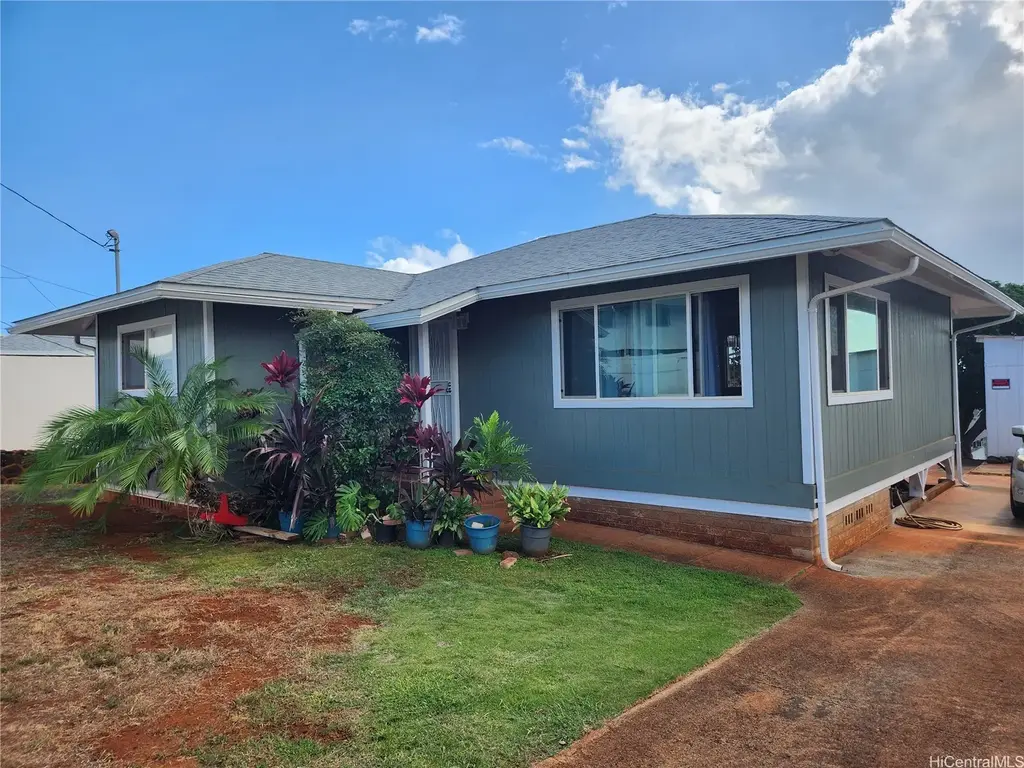 823 Hookala Street, Pearl City